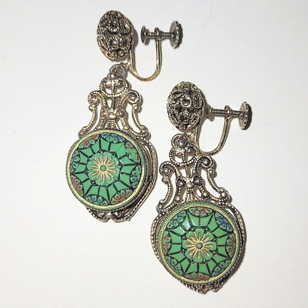 VINTAGE MOLDED GLASS FILIGREE SCREWBACK EARRINGS - CZECH OR GERMANY - Picture 2 of 7